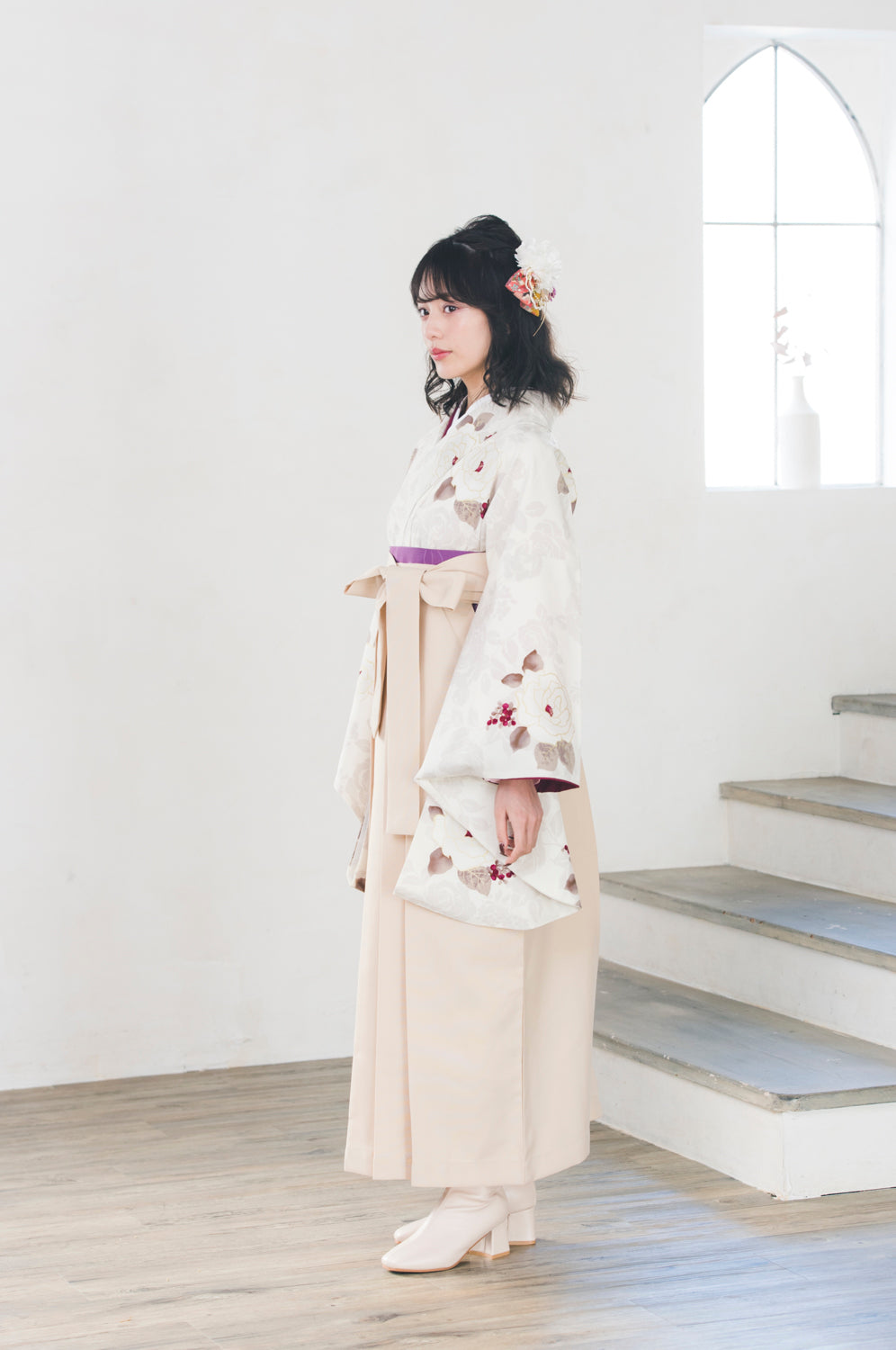 JAPAN STYLE×中村里砂 21JN-6 白 牡丹 / ベージュ 袴 – Memories Closet